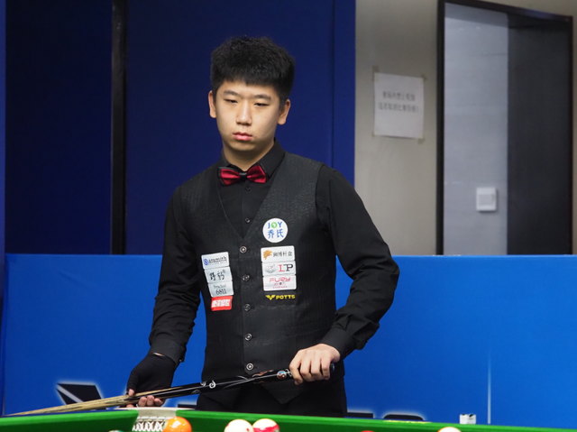 尽管坐拥周 尽管坐拥周