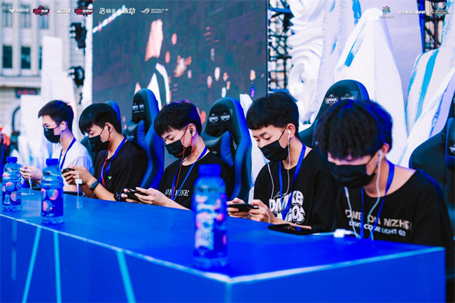 不仅要适应 不仅要适应