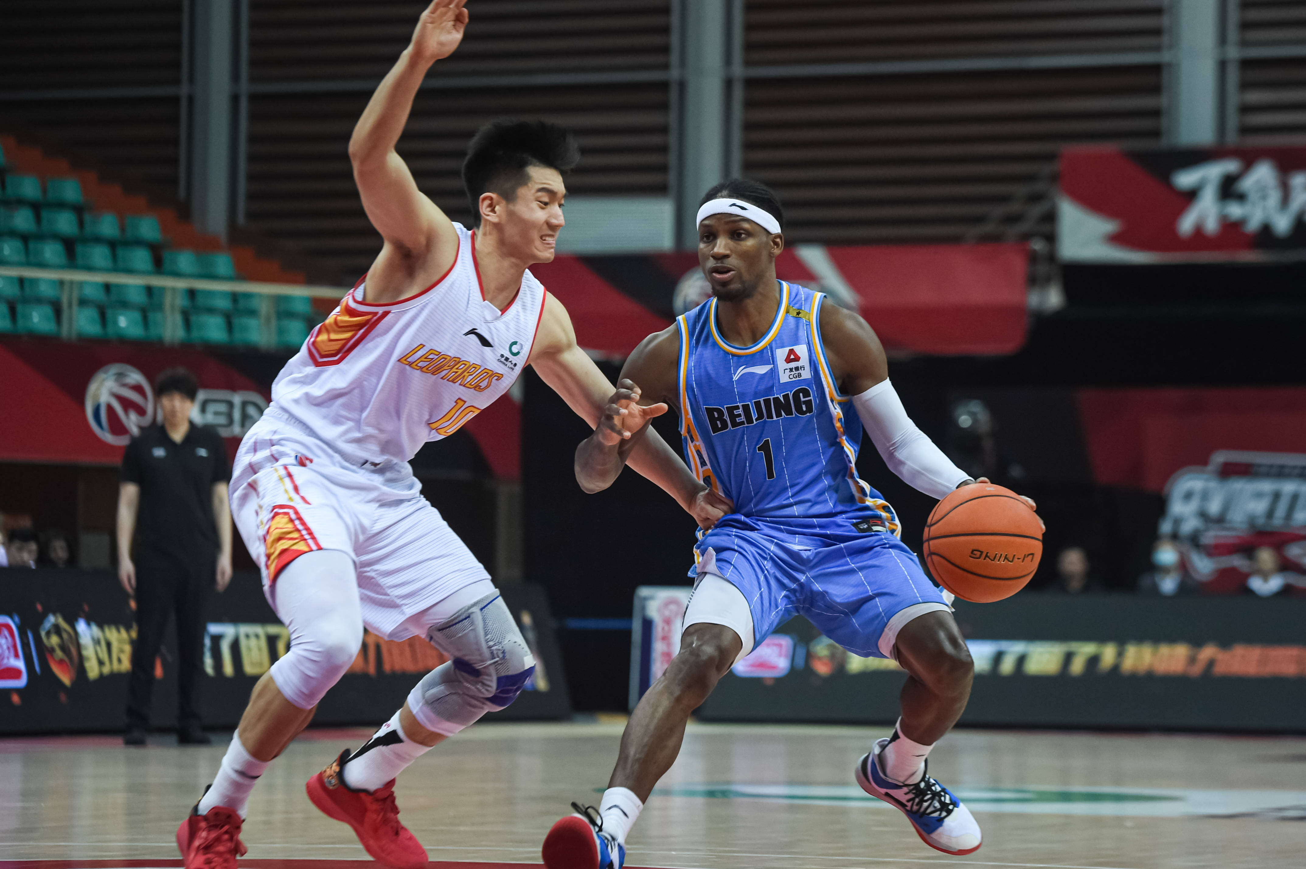 送入网窝 送入网窝