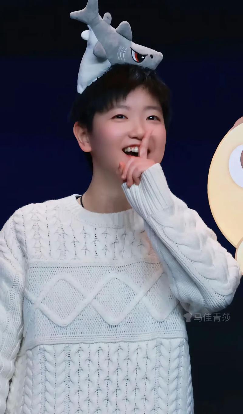综上